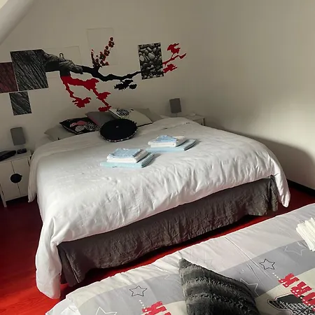 Dans Maison Avec Piscine Toboggan Aquatique Et Bed & Breakfast Saint-Mars-la-Briere