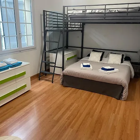 Dans Maison Avec Piscine Toboggan Aquatique Et